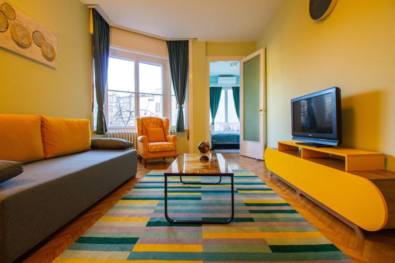 Апартаменти Small Paris