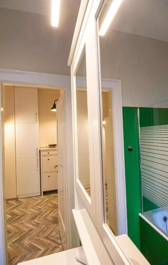 Апартаменти Small Paris *